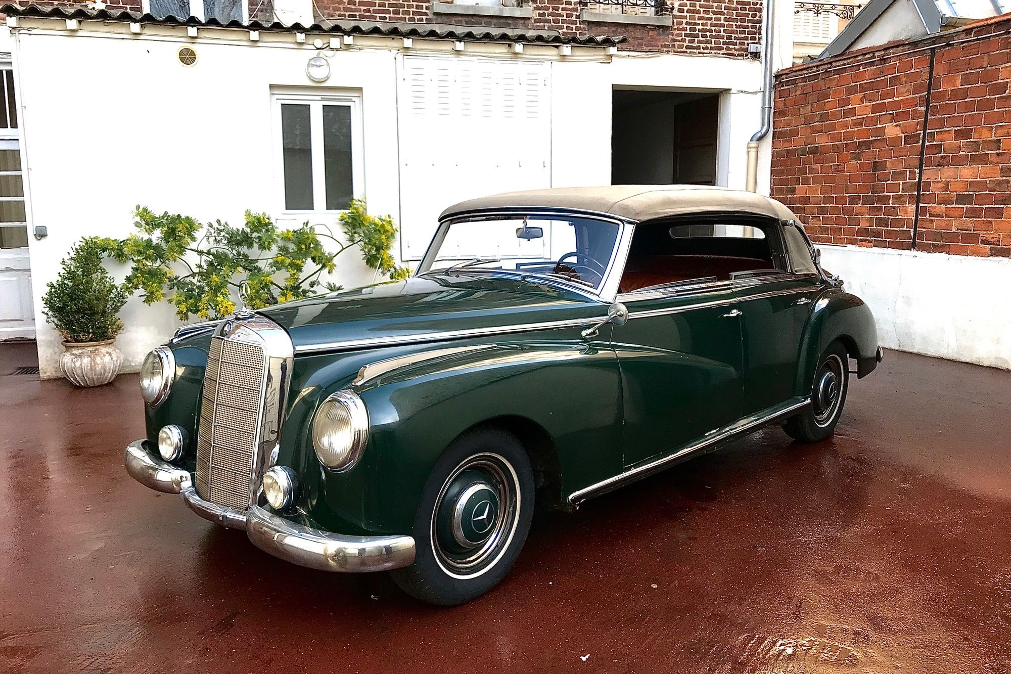 1952 Mercedes-Benz 300 Adenauer Cabriolet D | For Sale | Classic Sport Leicht